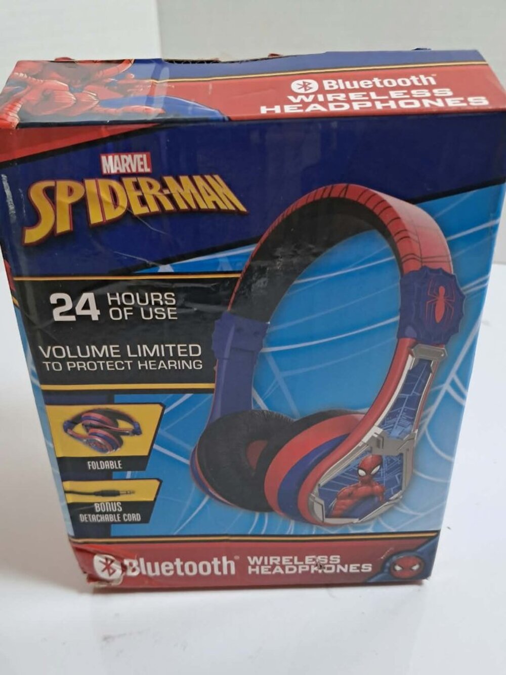 eKids Spider-Man Bluetooth Wireless Kids Headphones Red Blue